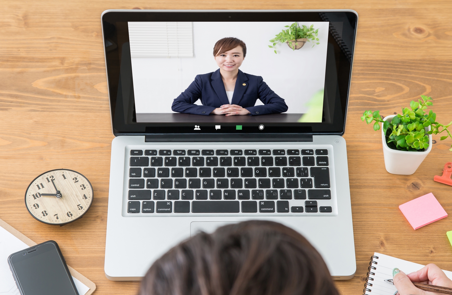 ご自宅や遠方にいても安心「オンライン相談」＆「オンライン見学」