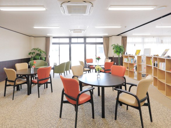 夢眠はままつにし（旧 浜松生楽館）