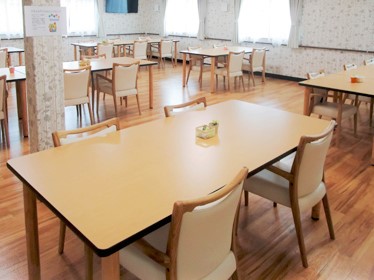 アンジェス長田