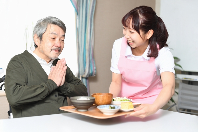 静岡老人ホーム紹介タウンYAYA_老人ホームの食事