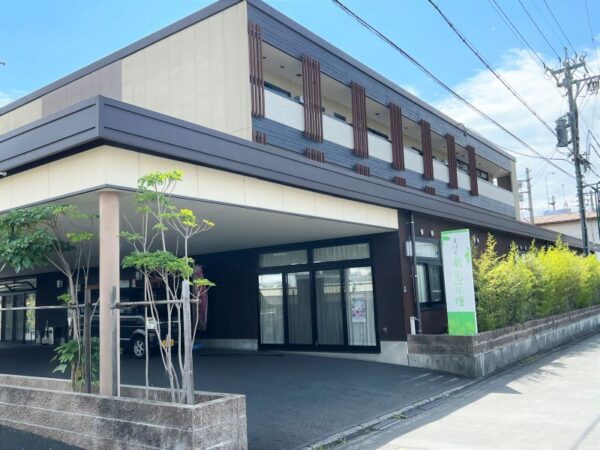 まはえ瀬名花壇の施設外観