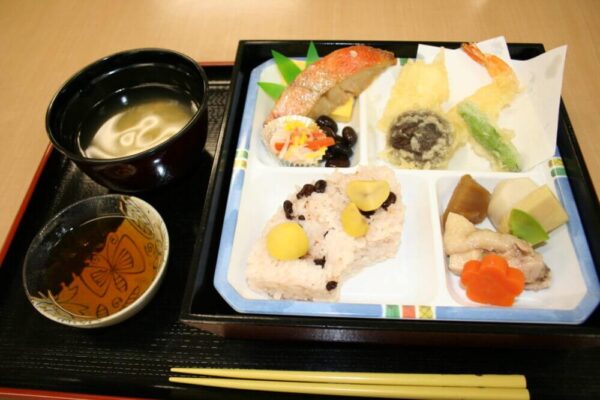 ハートライフ初生食事