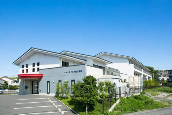 プレミアムハートライフ小鹿公園前の施設外観