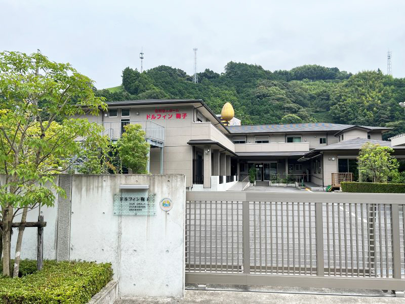 ドルフィン鞠子